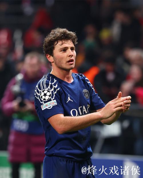 法甲-阿什拉夫双响 巴黎圣日耳曼3-0布雷斯特